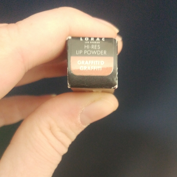 Lorac hi-res lip and cheek powder - Picture 2 of 2